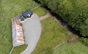 Barfield Shepherds Hut